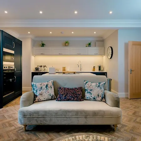 Derwent House *