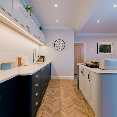 Derwent House * Scarborough