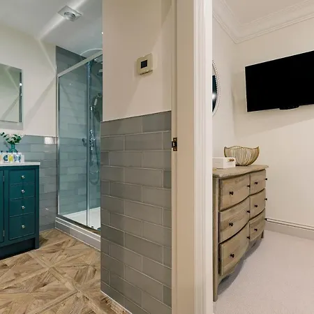 Derwent House Apartment *