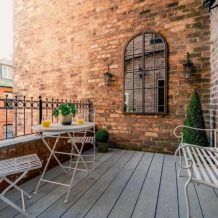 Derwent House Apartment