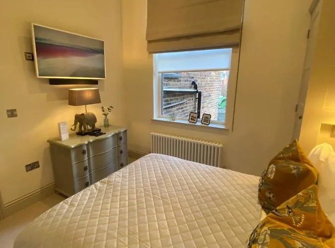 Derwent House * Scarborough